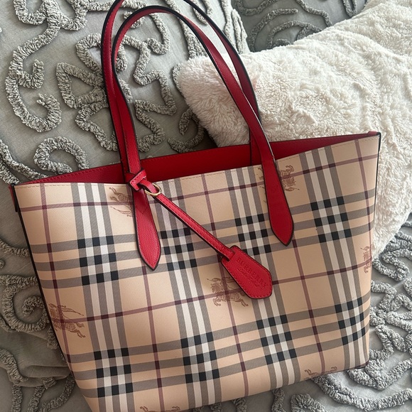 Burberry tote - Picture 11 of 12